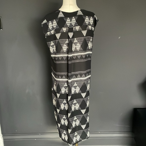 BCBG tunic high low flowy fabric - Picture 5 of 5